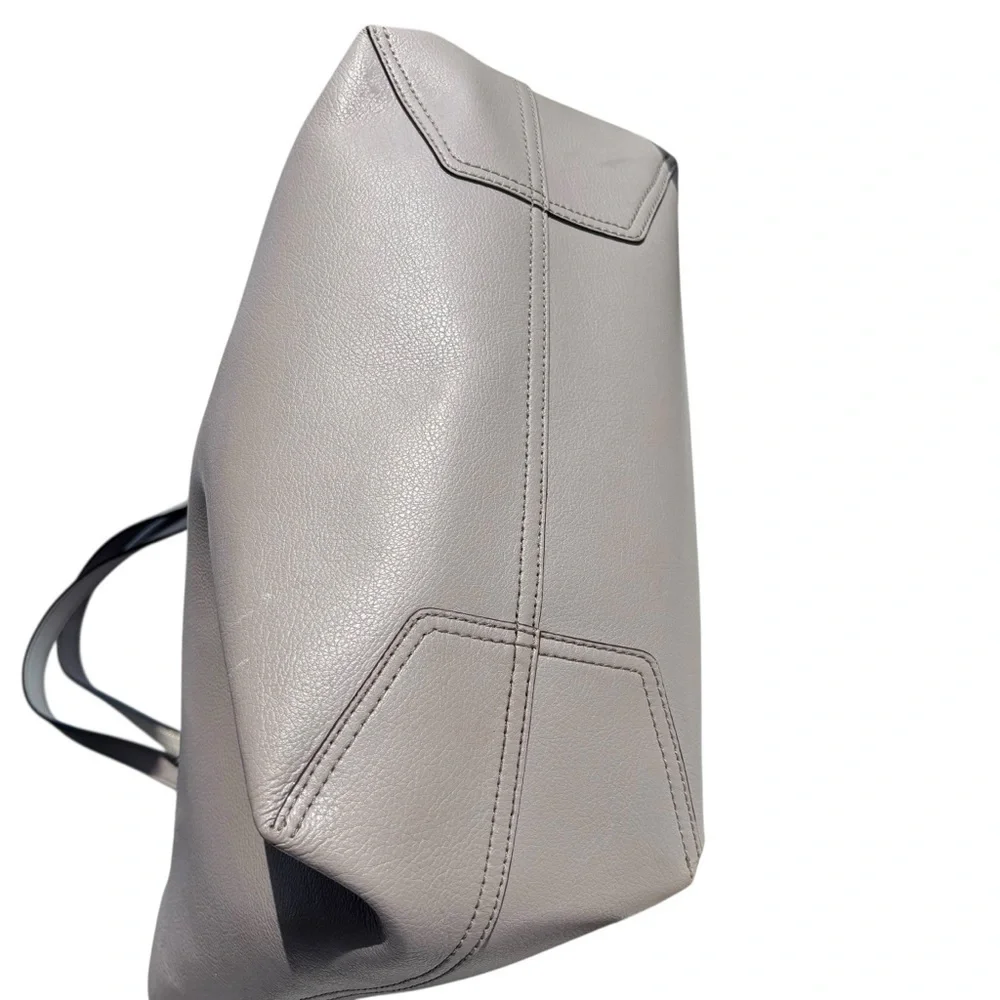 Kate Spade New York Leather Tote Bag with Tassel – Gray